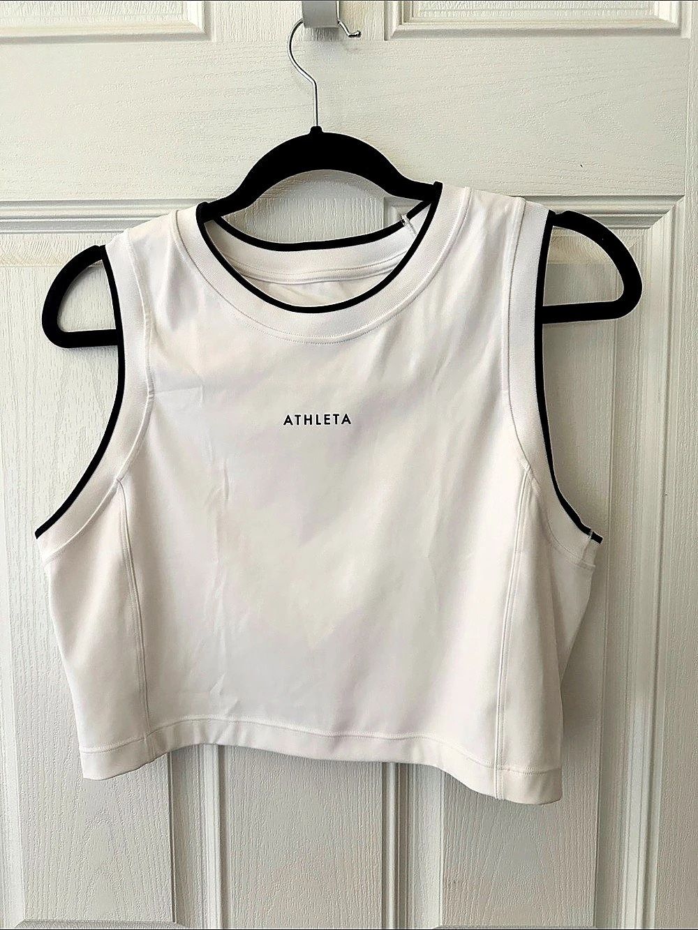 Athleta White Cropped Tank Top Like New. Large